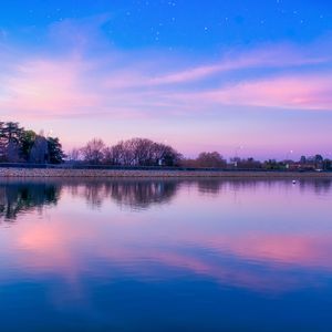 男男调教捆绑鞭打束缚塑身衣
